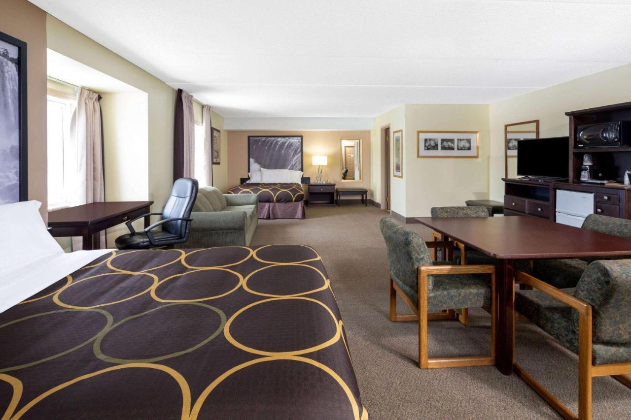 Super 8 By Wyndham Niagara Falls By The Falls Eksteriør bilde